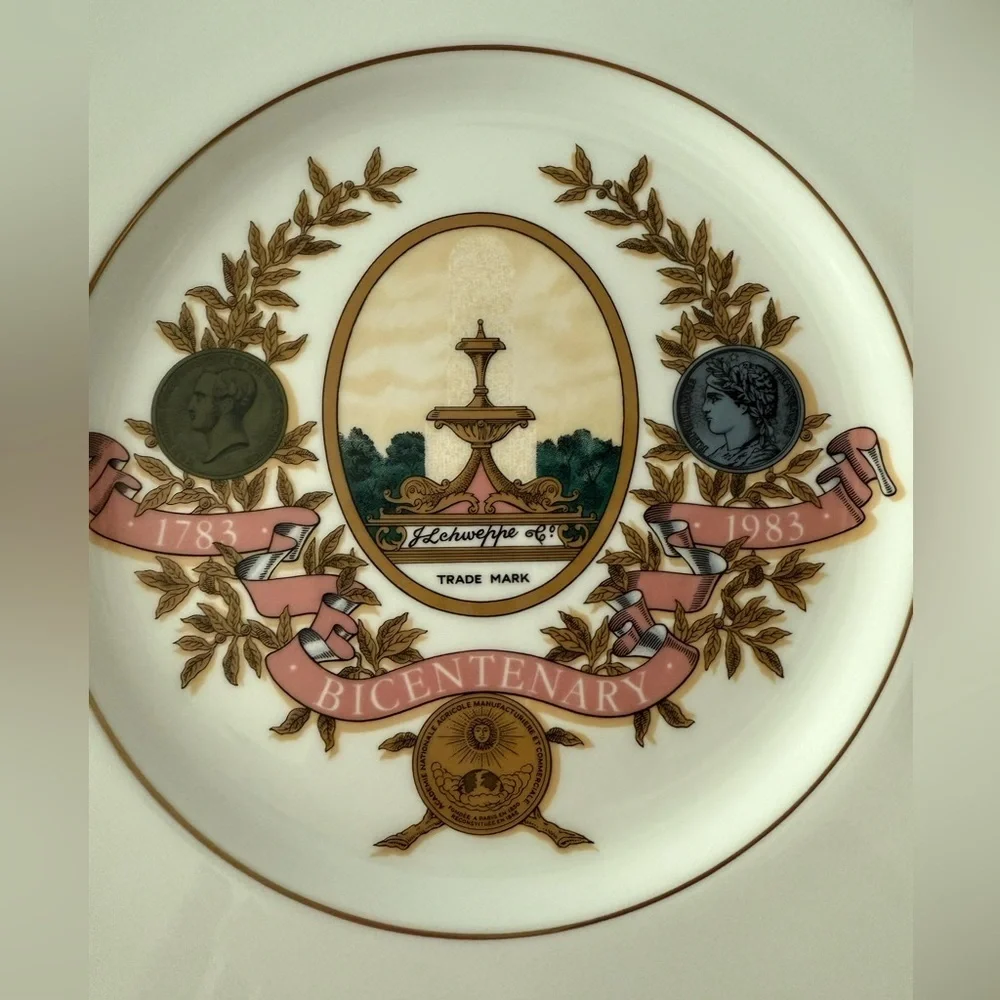 Wedgwood Schweppes 1773-1983 Bicentennial Commemorative Plate